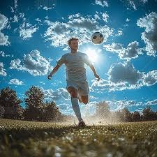 特林康曼市热门，曼联曼城争夺！身价2700万欧，解约金8000万欧，巴萨得利