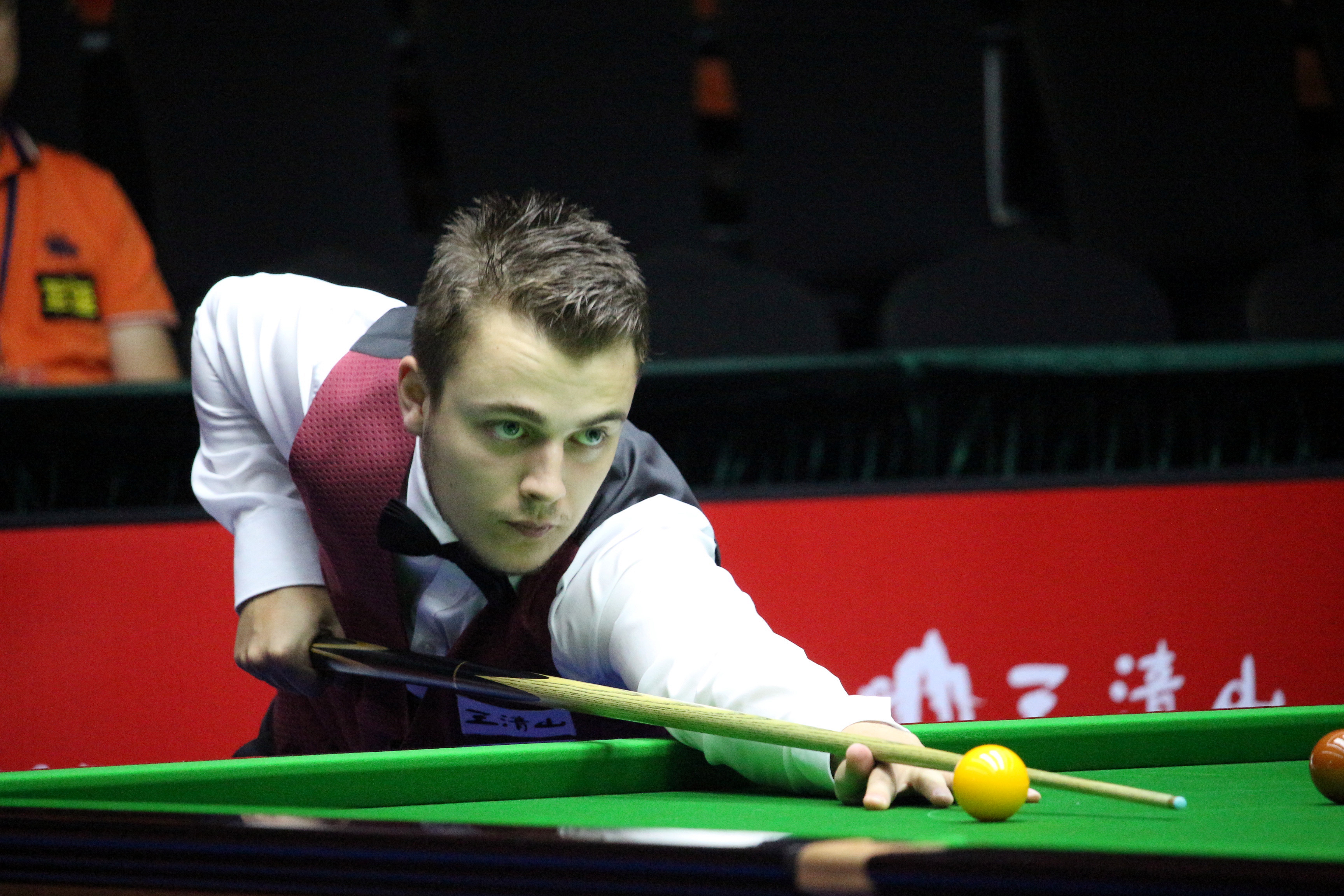 在这片绿茵 在这片绿茵