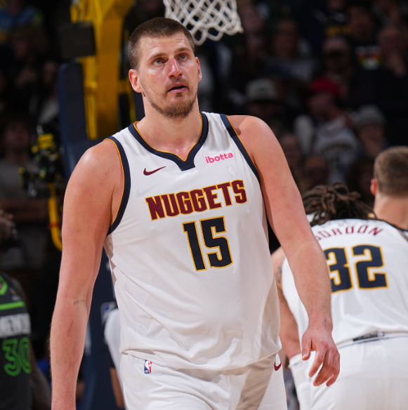 球似乎还在 球似乎还在