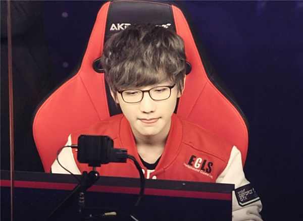 球迷群体则 球迷群体则