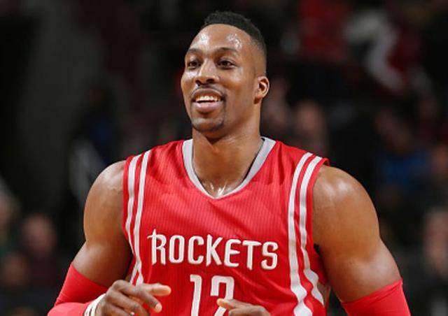 在作出假动 在作出假动